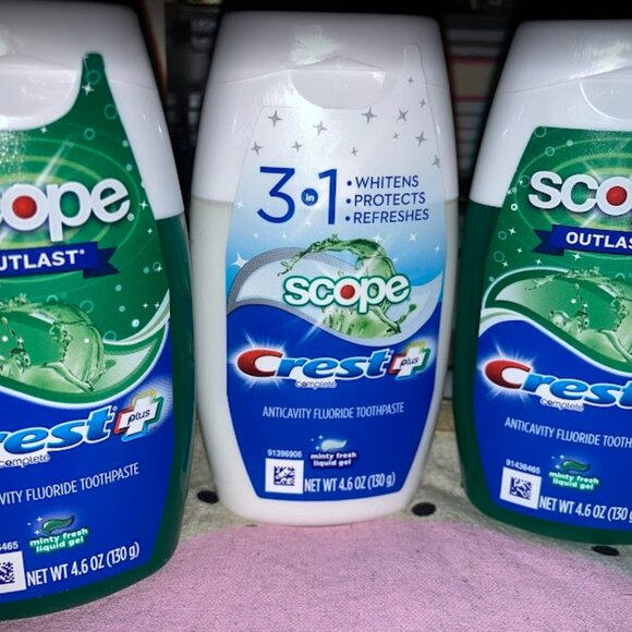 Crest Plus Scope Liquid Gel Toothpaste - Picture 1 of 3